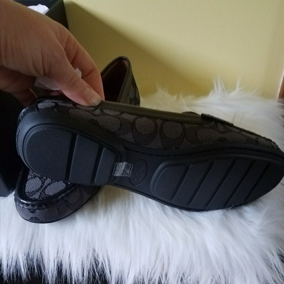 NIB Coach Signature C Penny Loafer - Picture 3 of 3